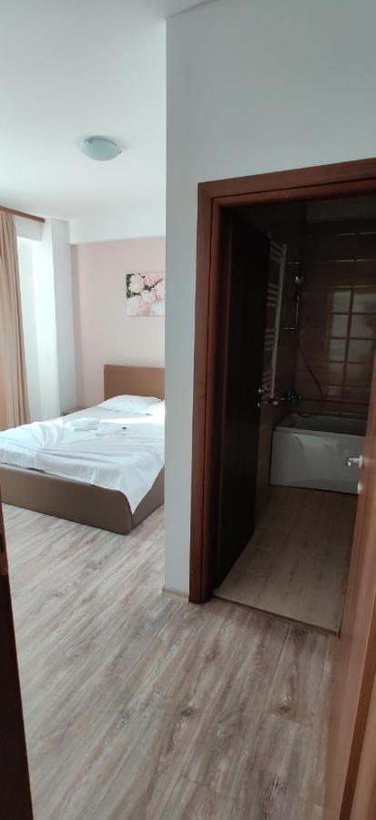 مامايا Nor Apartments Summerland المظهر الخارجي الصورة