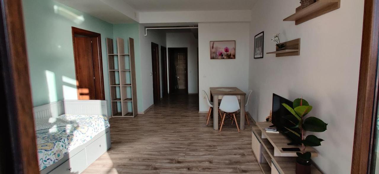 مامايا Nor Apartments Summerland المظهر الخارجي الصورة