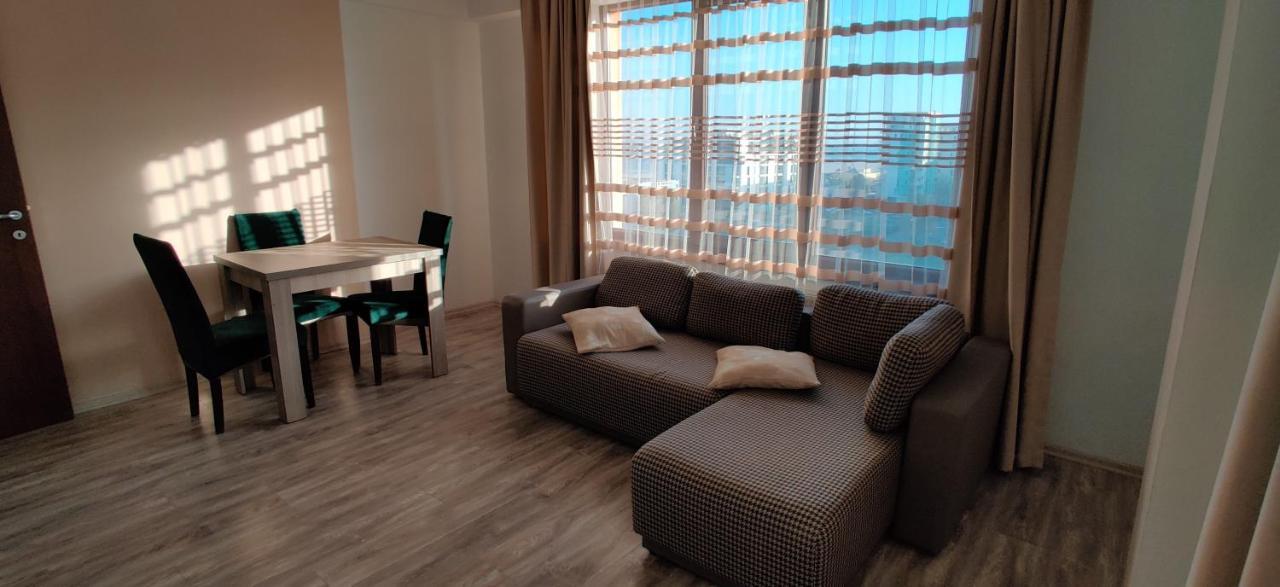 مامايا Nor Apartments Summerland المظهر الخارجي الصورة