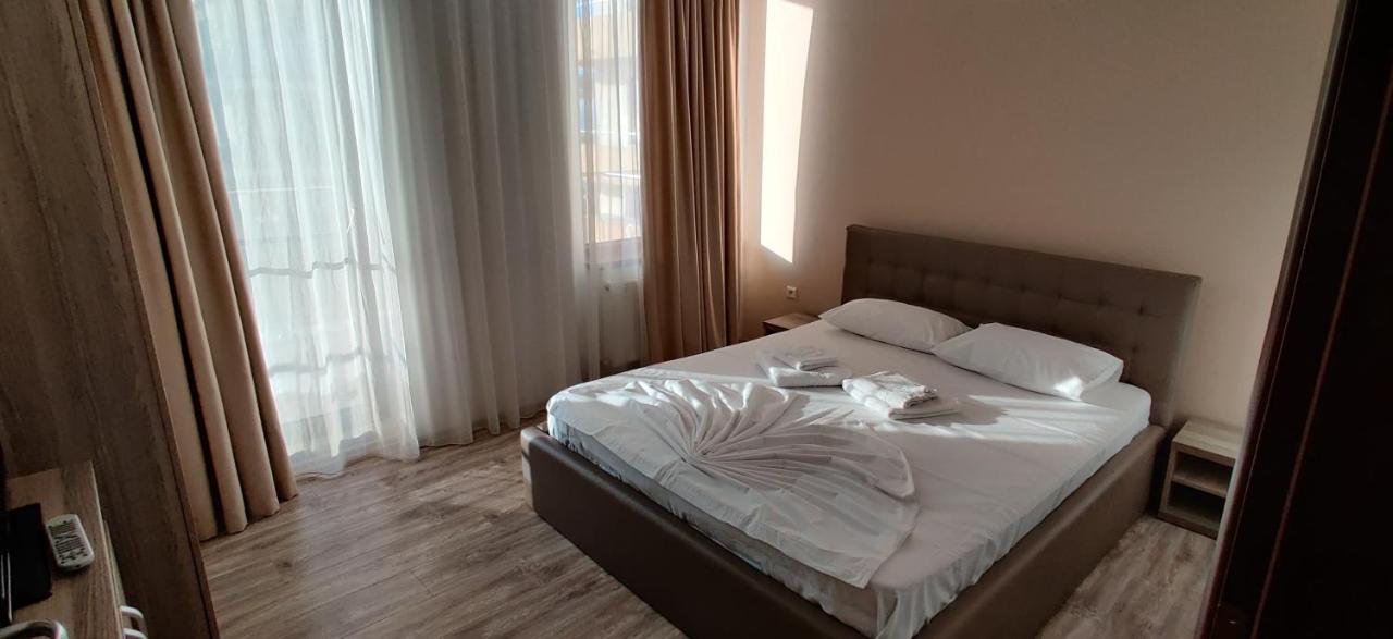 مامايا Nor Apartments Summerland المظهر الخارجي الصورة