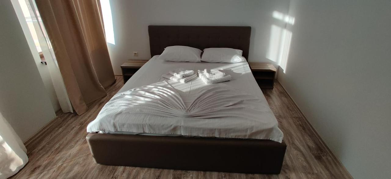 مامايا Nor Apartments Summerland المظهر الخارجي الصورة